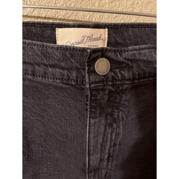 Universal thread women’s high-rise midi shorts 16/33R - Picture 2 of 6